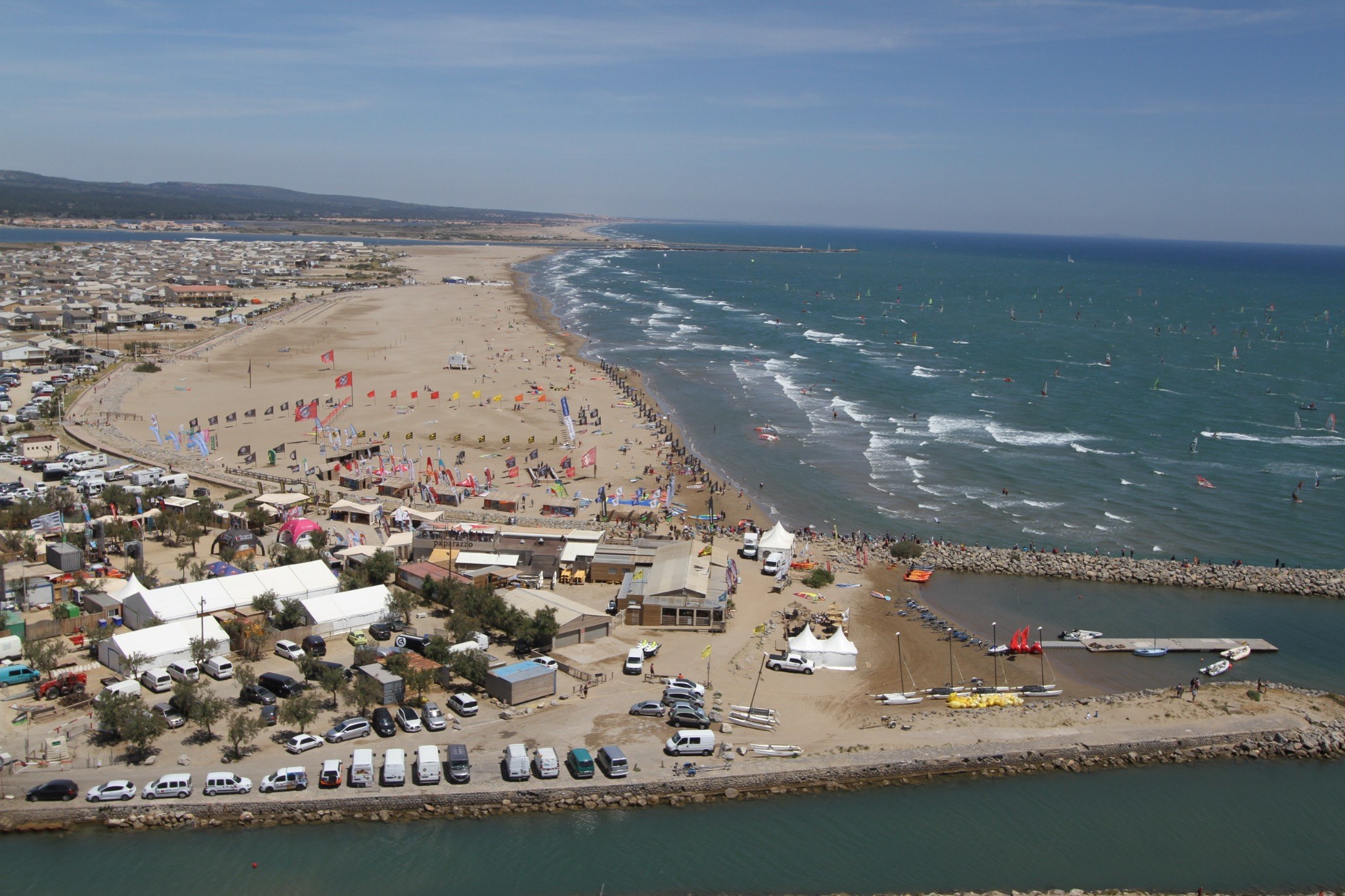GRUISSAN — PLAGE DES CHALETS — Pôle nautique · secteur du Paparazzo